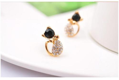cat earrings the cutest